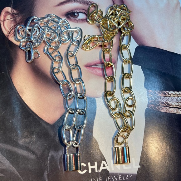 Gold Silver Tone Lock 🔒 Necklace Statement - Picture 3 of 4